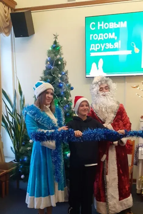 photo_5368772591486701365_y