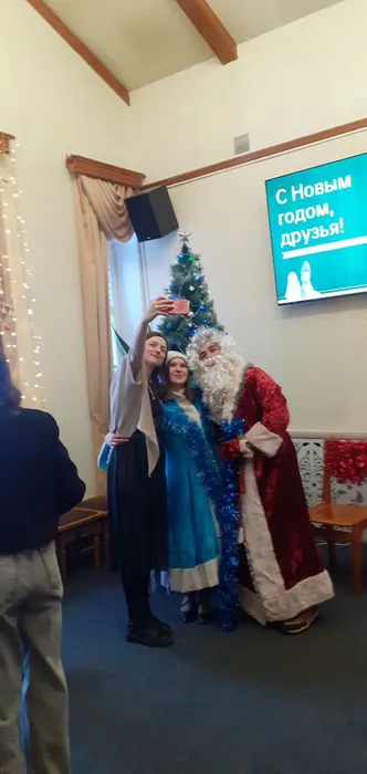 photo_5368772591486701355_y