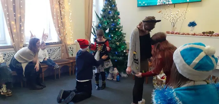 photo_5368772591486701419_y