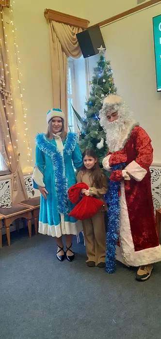 photo_5368772591486701361_y