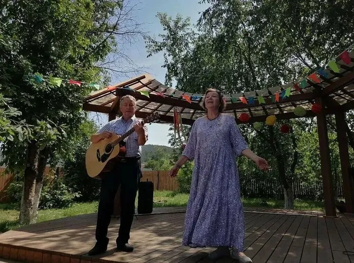 гл