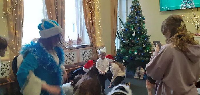 photo_5368772591486701456_y